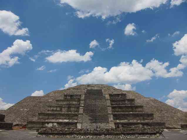 องค์กรทางการเมืองและสังคมของ Teotihuacan เป็นอย่างไร