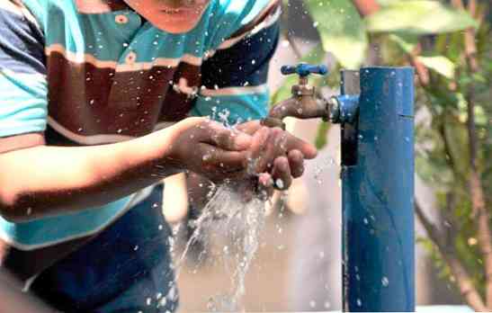 Ποια ποσότητα νερού είναι κατάλληλη για ανθρώπινη κατανάλωση στον κόσμο;