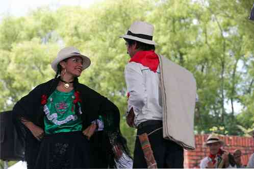 Типични костюми на Cundinamarca Основни характеристики