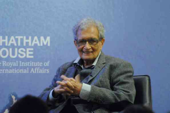 Amartya Sen Biografija, Teorija kapaciteta i ljudski razvoj