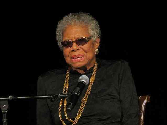 Maya Angelou의 100 개의 최고의 문구
