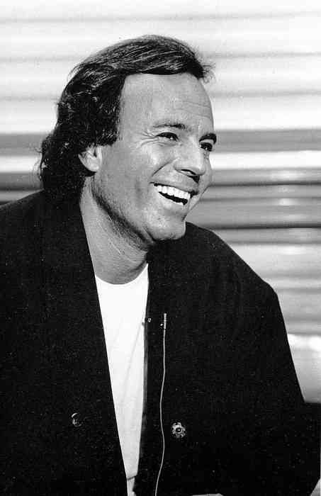 De 41 beste setningene av Julio Iglesias