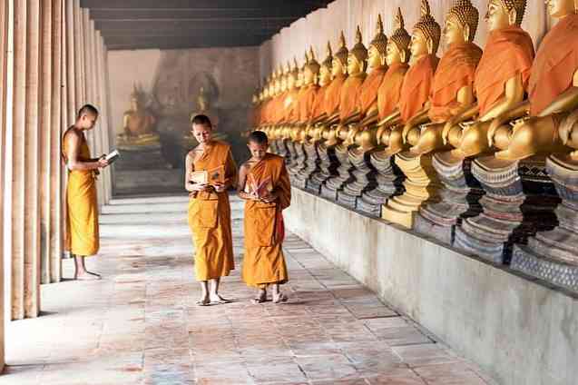 ต้นกำเนิดวรรณคดีฮินดูผู้เขียนและคุณลักษณะที่สำคัญที่สุด