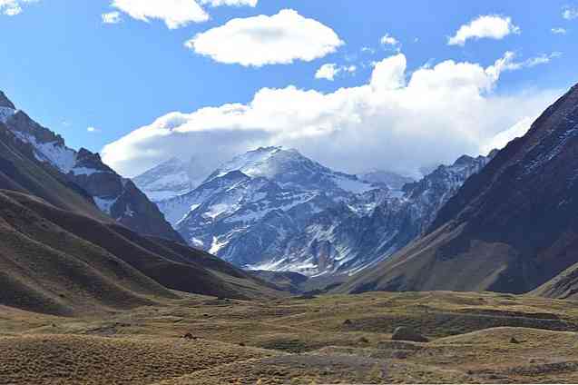 Andes merupakan berada pegunungan wilayah di yang pegunungan Jalur Pegunungan